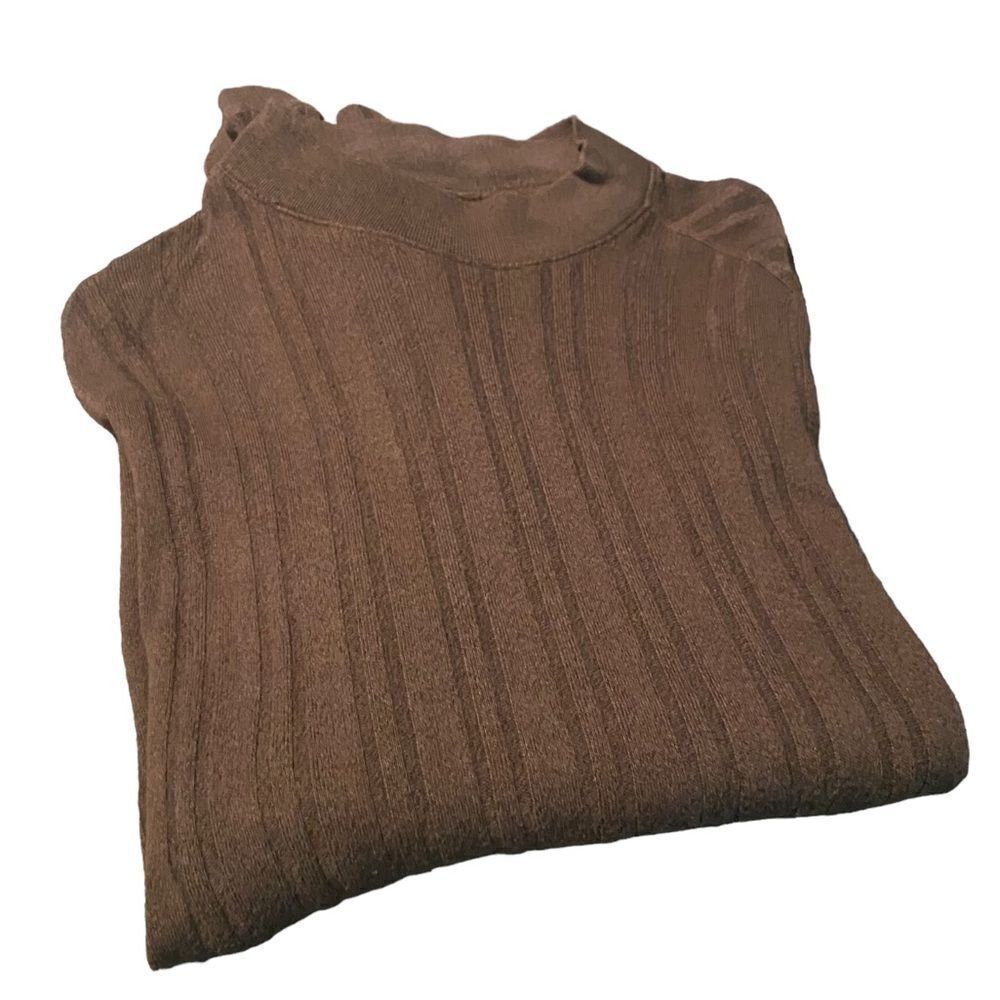 J. Ferrar size XL thin classic sweater excellent  condition